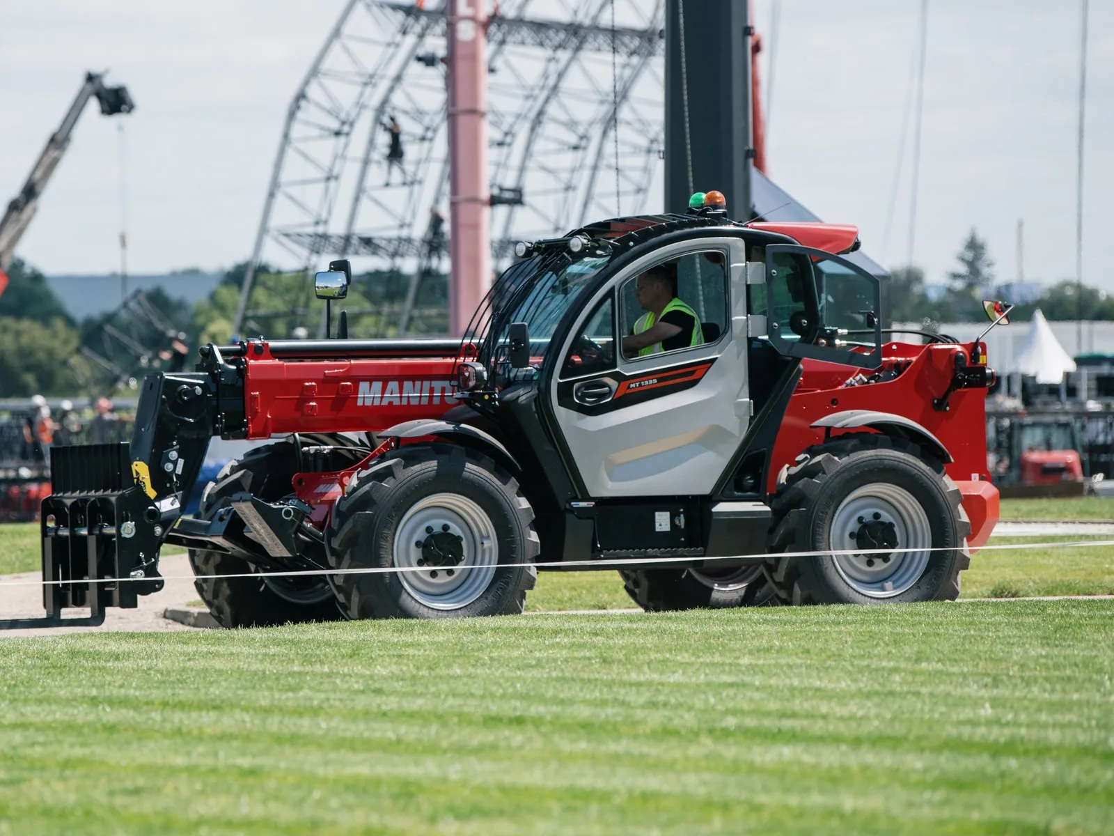 Manitou-Teleskoplader MT 1335 im Einsatz